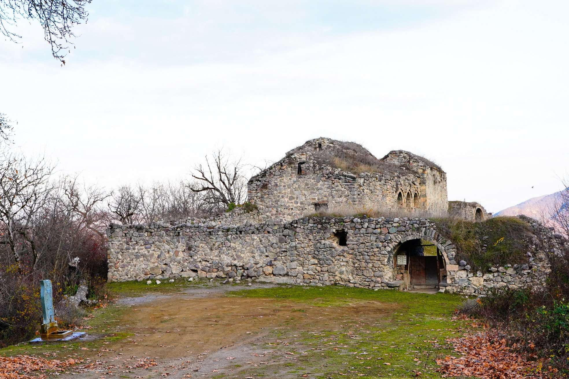 Այսօր եկեղեցին անմխիթար վիճակում է և վերանորոգման կարիք ունի. Արցախում կվերանորոգվի Հակոբավանքը