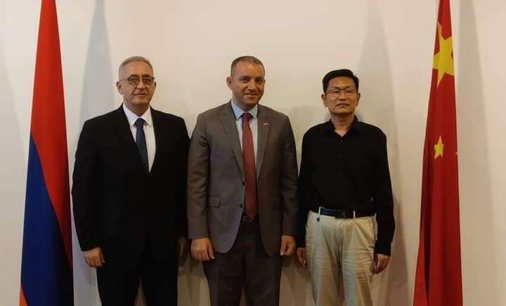 Չինական ընկերության հետ քննարկվել են ՀՀ-ում մեքենաշինական տեխնիկայի արտադրության հնարավորությունները