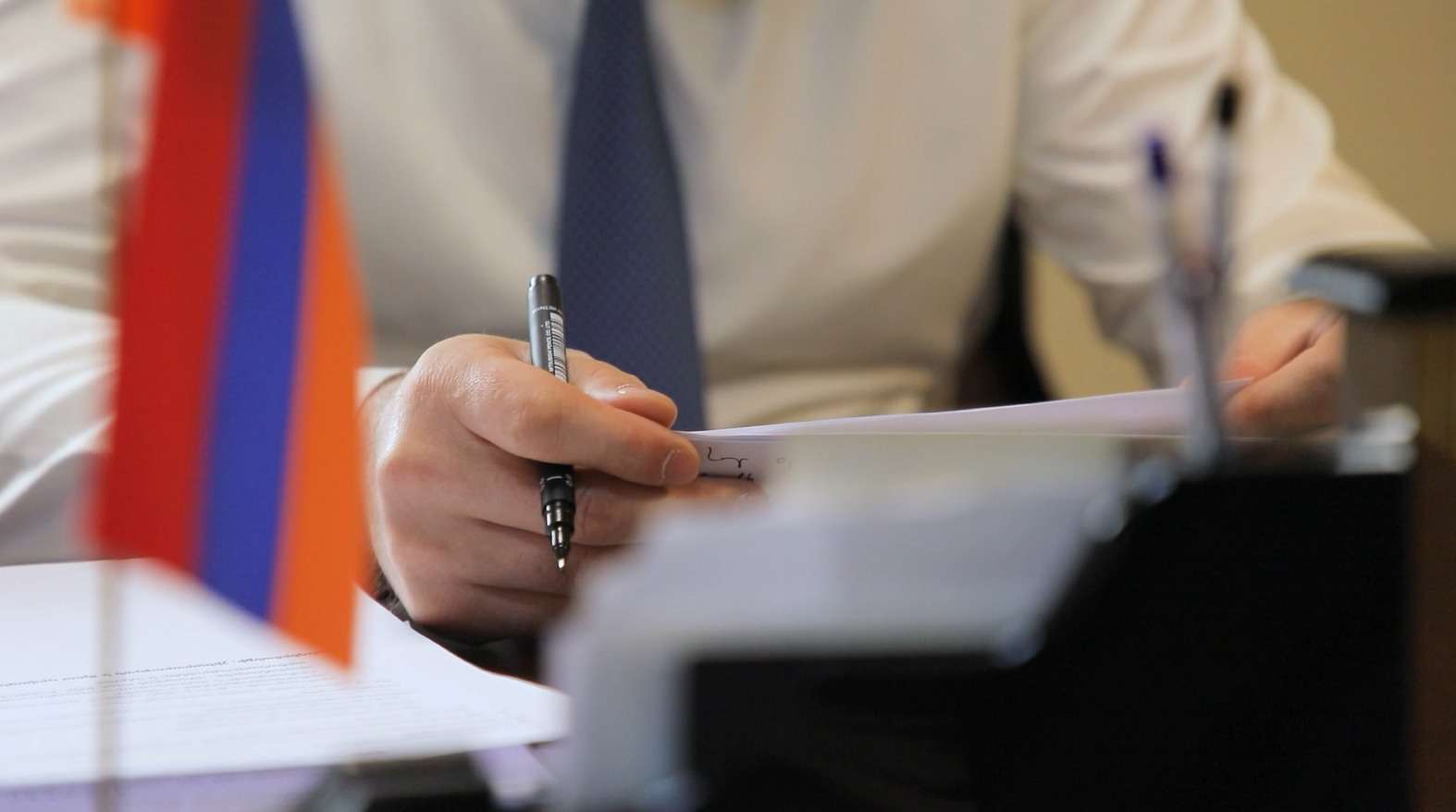 Ակցիայի 19-ամյա մասնակիցը վնասել է մեքենան, որում դպրոցահասակ երեխաներ են եղել