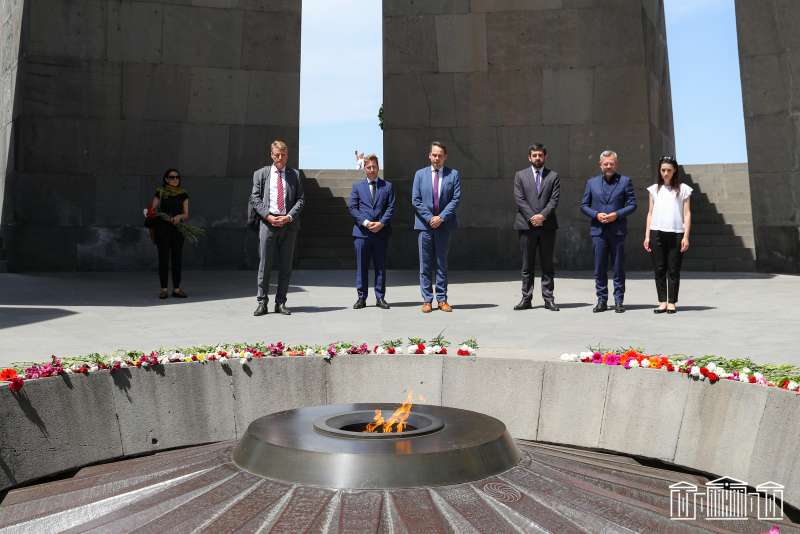 The Chairman of the Foreign Relations Committee of the Bundestag visited the Tsitsernakaberd Memorial