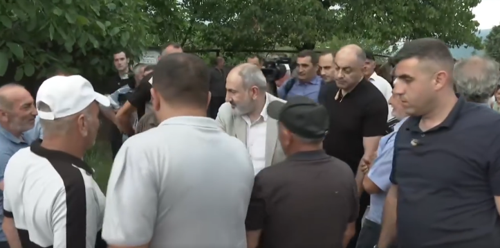 Նիկոլ Փաշինյանն այցելել է Ճոճկան բնակավայր