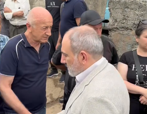 Никол Пашинян опубликовал видео своего визита в зону бедствия
