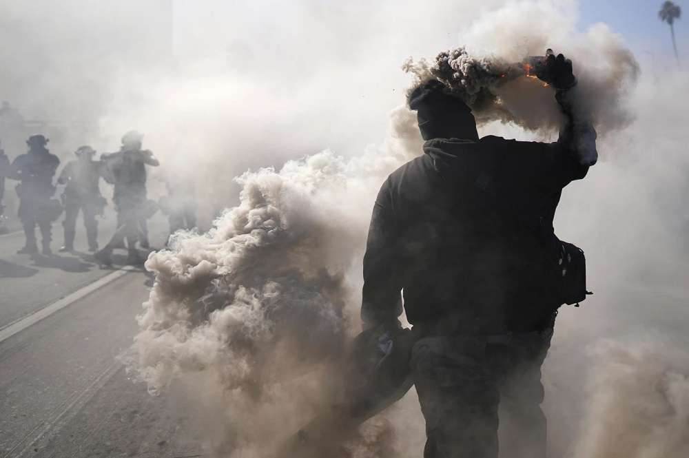 Protests in Los Angeles turn into clashes