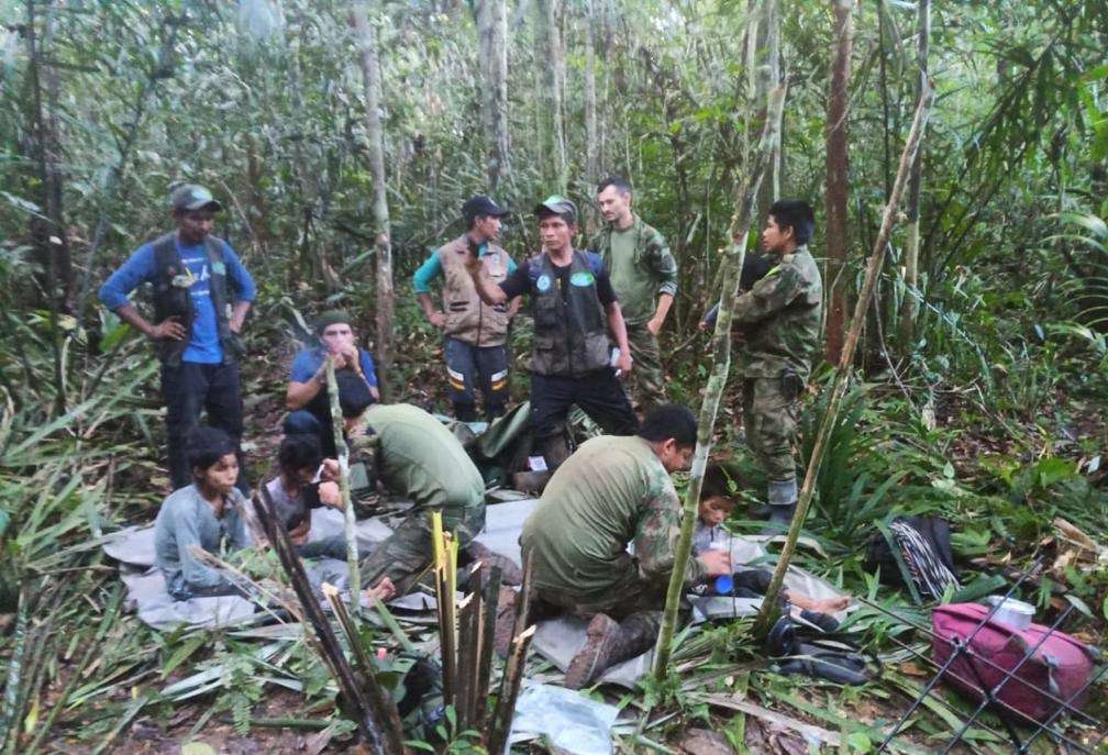 Четверо детей были найдены живыми через 40 дней после авиакатастрофы в Колумбии