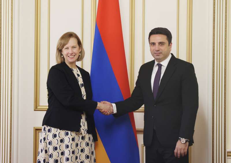Alen Simonyan and Christina Quinn discussed the process of Armenian-Azerbaijani negotiations