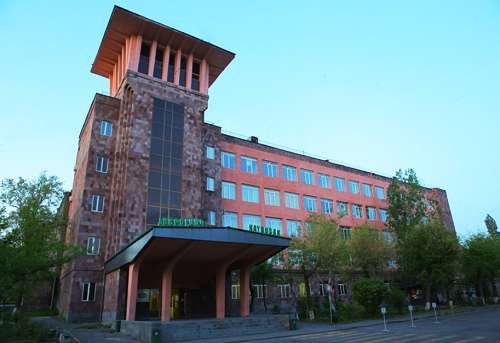 «Հայբուսակի» ռեկտորը մի շարք անձանցից վարձավճար է վերցրել համալսարան ընդունելու պատրվակով