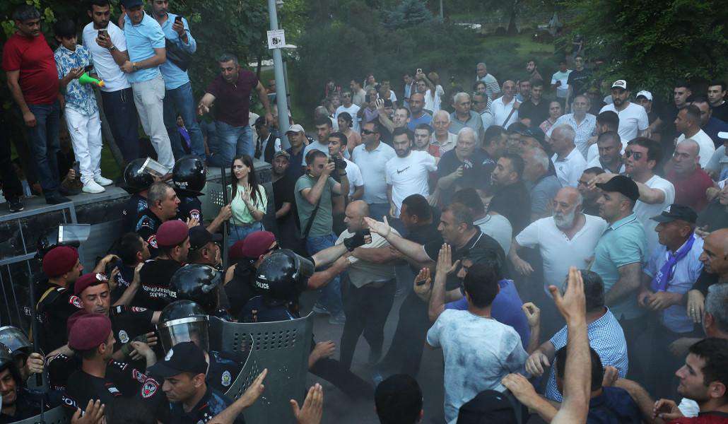 Բաղրամյան պողոտայում տեղի ունեցած բախումից անցել է մեկ տարի. «Ժողովուրդ»