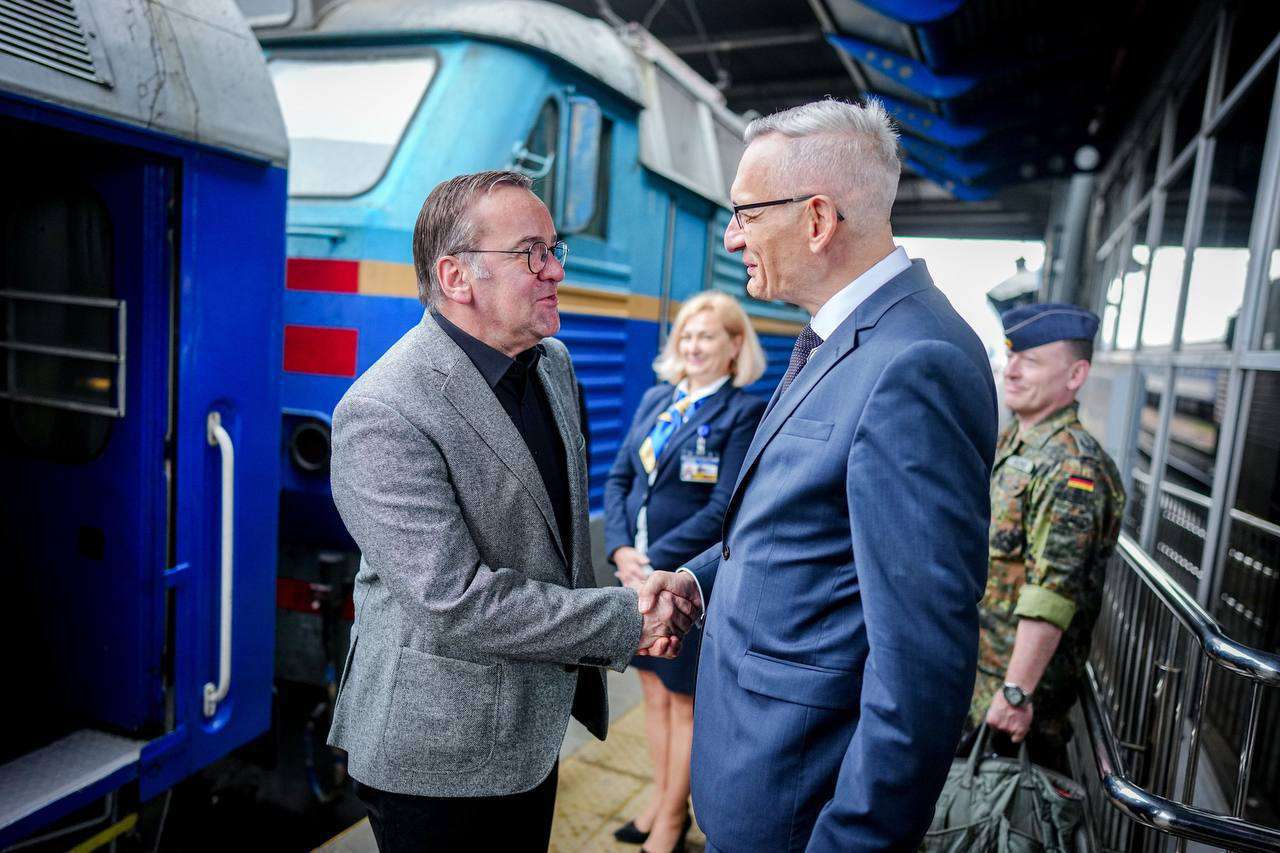 Pistorius arrives in Kyiv
