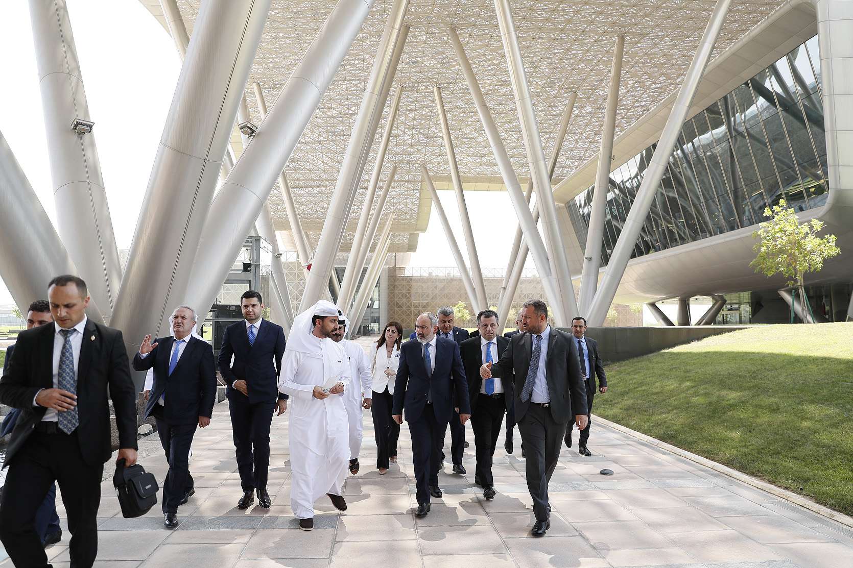 Премьер-министр посетил Qatar Foundation в Дохе