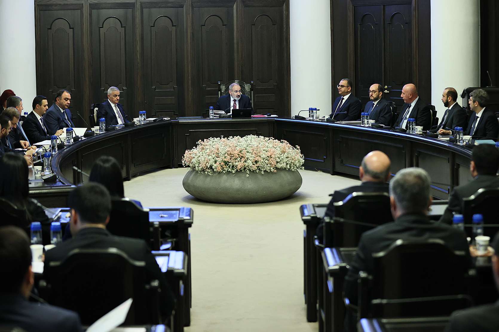 The government meeting was postponed