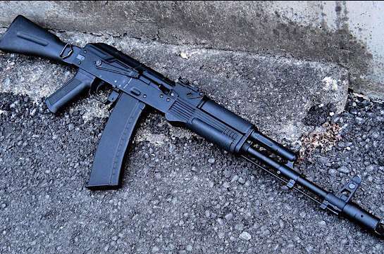 Հրազենային վնասվածքներ ստացած տղամարդը հիվանդանոցում մահացել է, կրակողը՝ ձերբակալվել