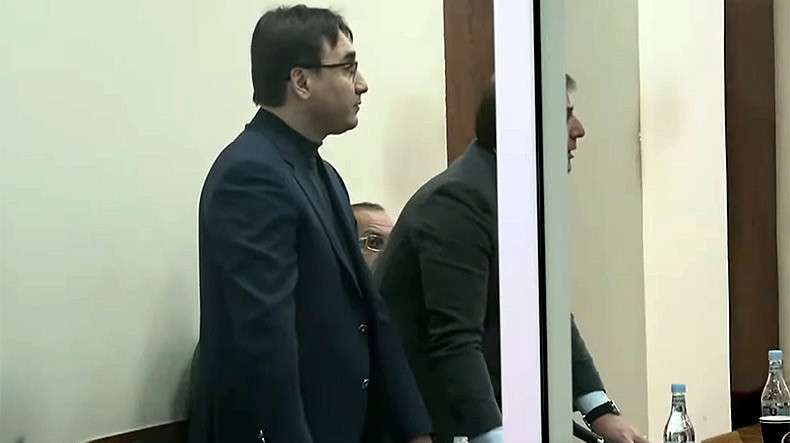 Суд разрешил Армену Геворгяну выехать в Москву