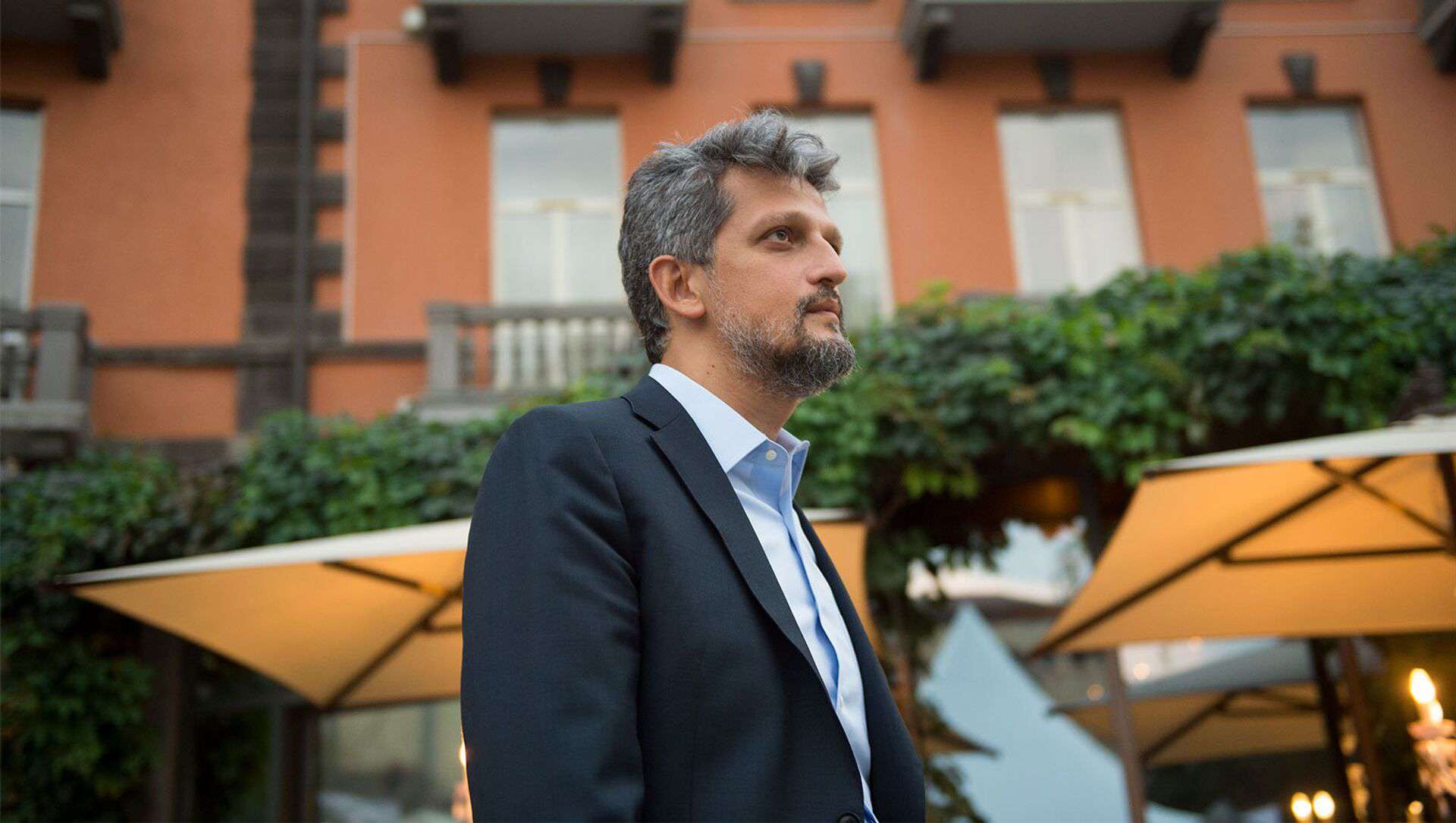 «Гаро, мы с тобой!» турецкая интеллигенция поддержала депутата-армянина