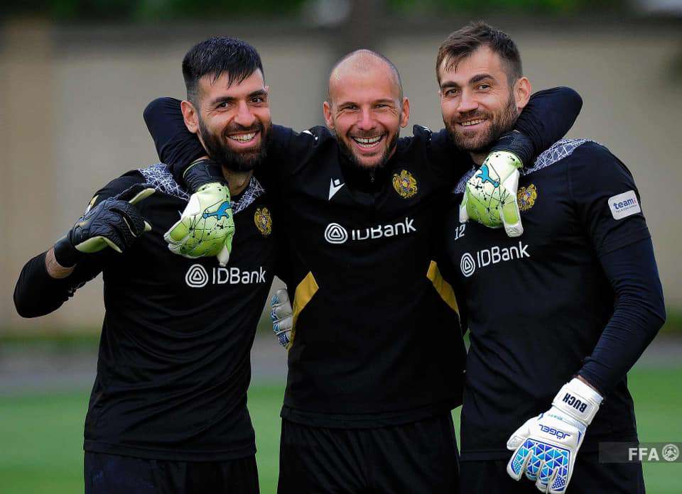 The Armenian national team held the last training session before leaving for Wales (PHOTOS)