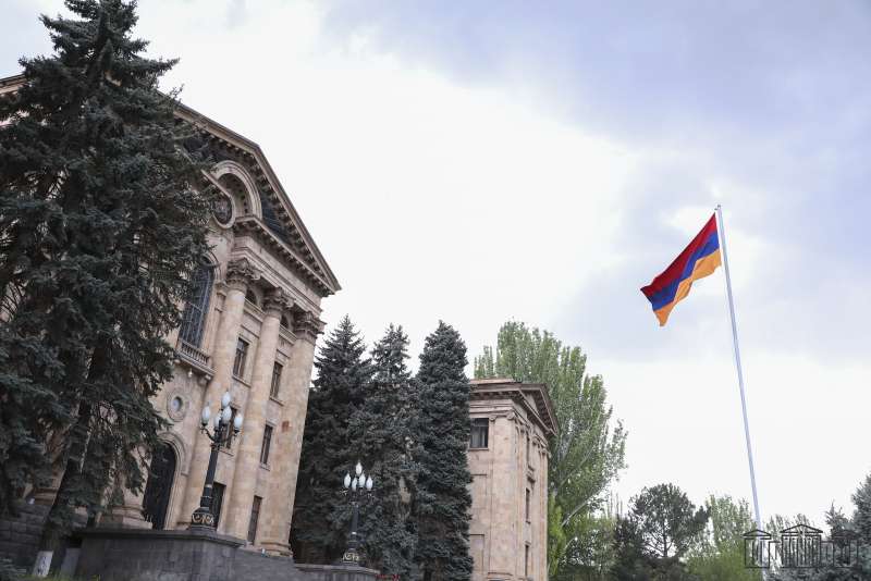 Заседание в Национальном Собрании продолжается (ПРЯМОЙ ЭФИР)