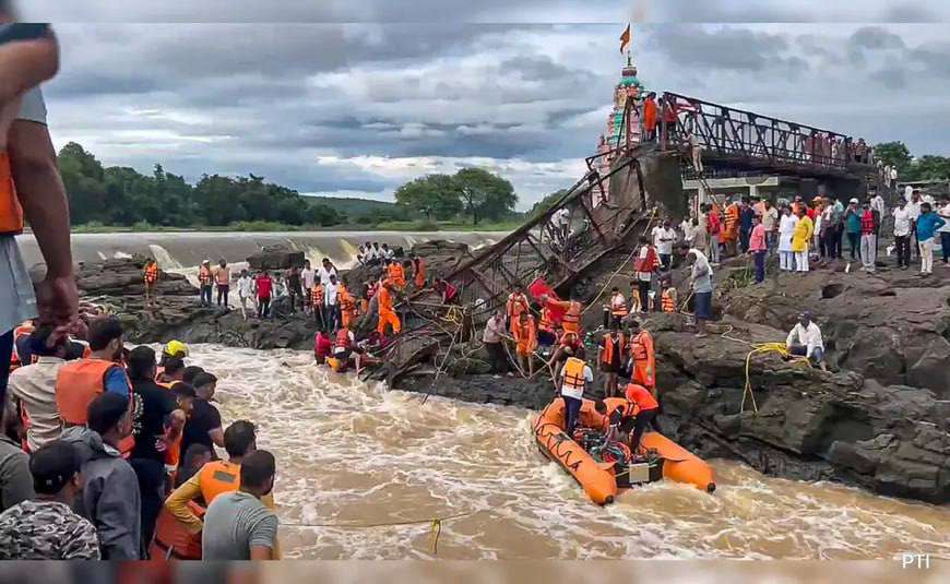 Bridge collapses during selfie