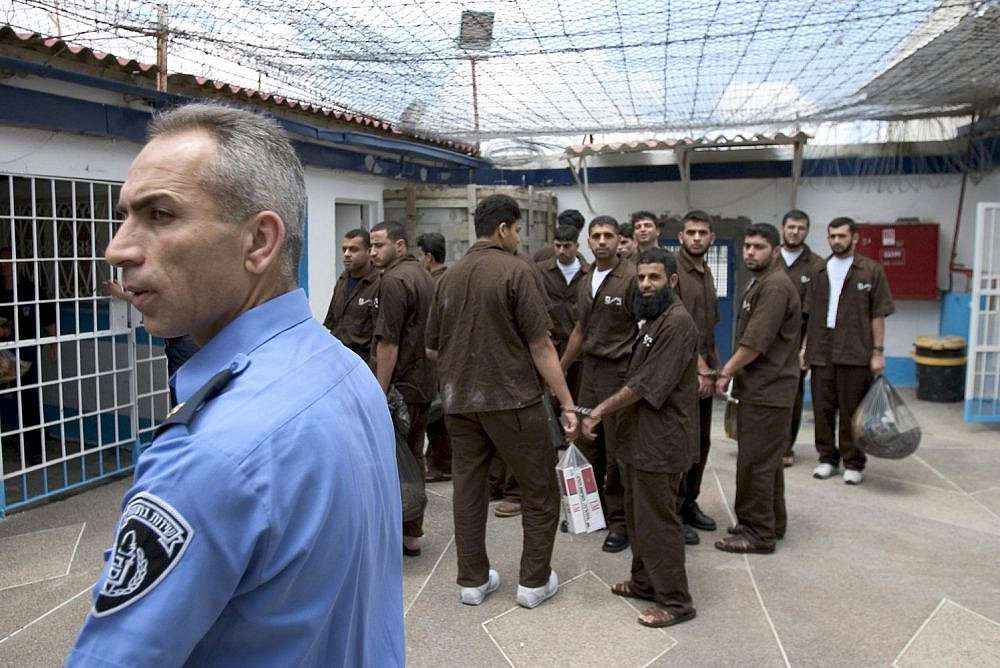 There are 9,000 detainees in Israeli prisons