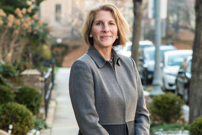 Заместитель помощника госсекретаря США по делам Европы и Евразии Карен Донфрид находится в Ереване