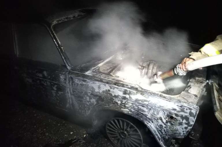 Արցախի Կաղարծի գյուղում ավտոմեքենա է այրվել