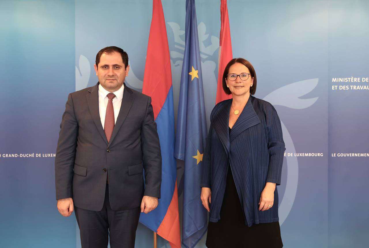Defense ministers of Armenia and Luxembourg met