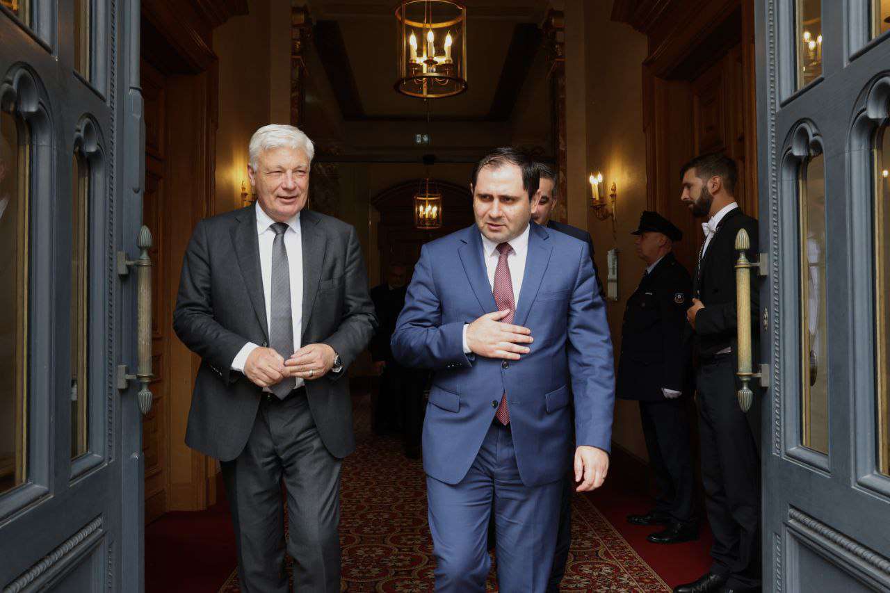 Defense cooperation between Armenia and Luxembourg was discussed