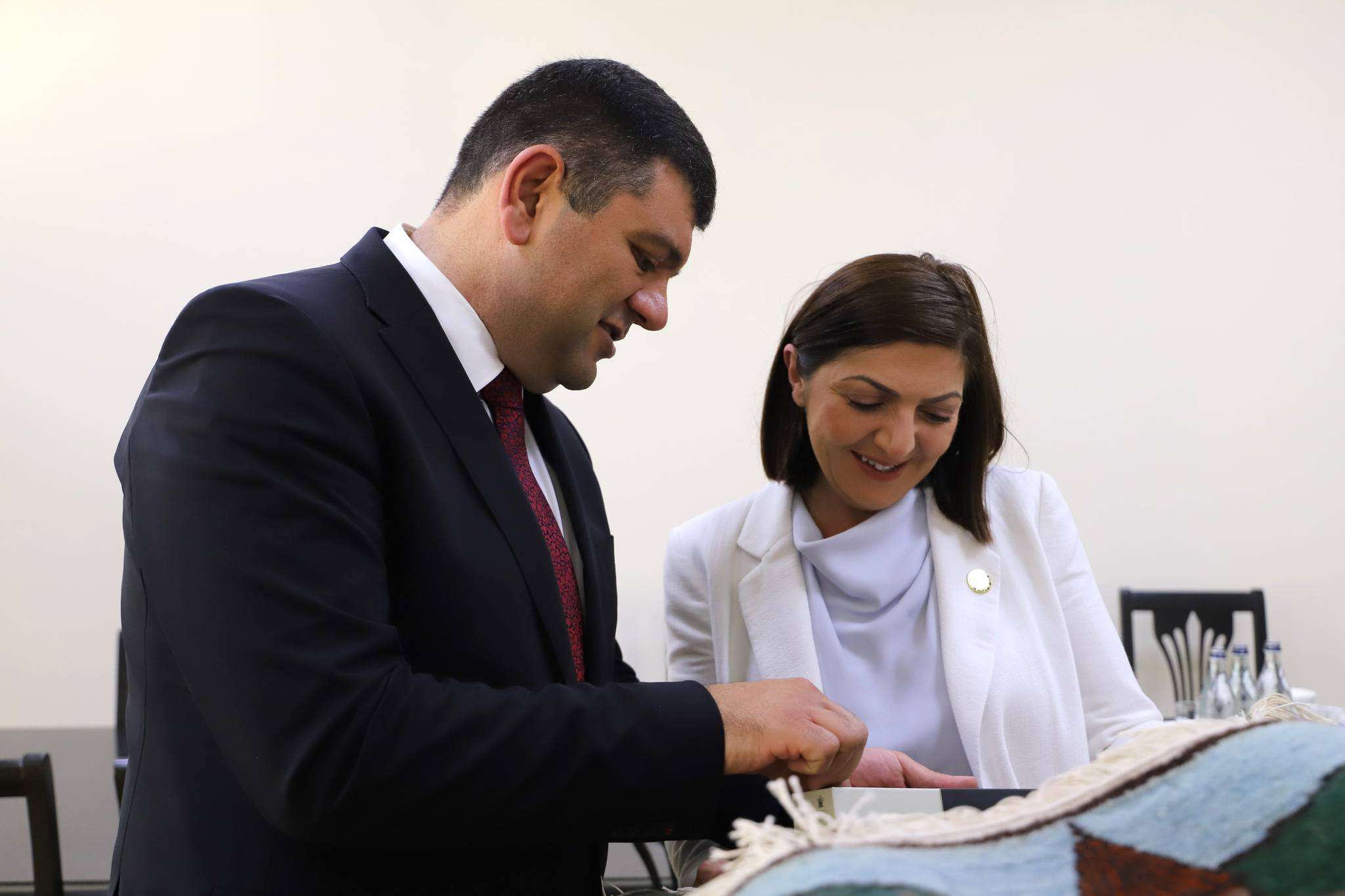 Գլենդելի քաղաքապետ Էլեն Ասատրյանը Կապանում է