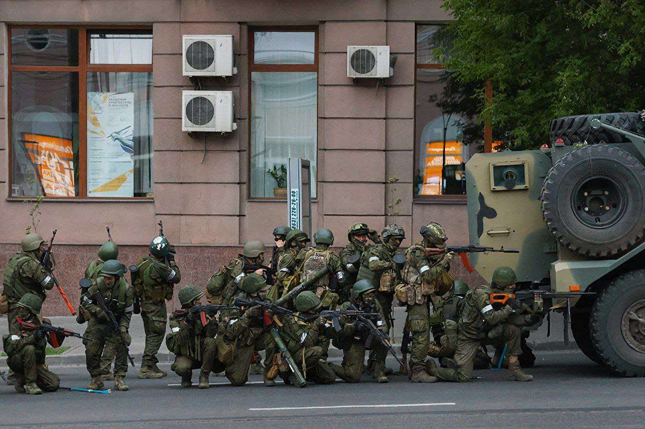 "Wagner" established military control in Rostov-on-Don (photos)