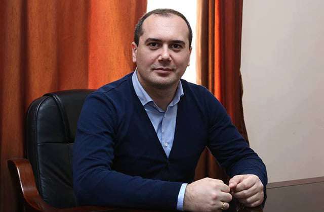 Azerbaijan leaves responsibility for American involvement to Armenia. Political Scientist