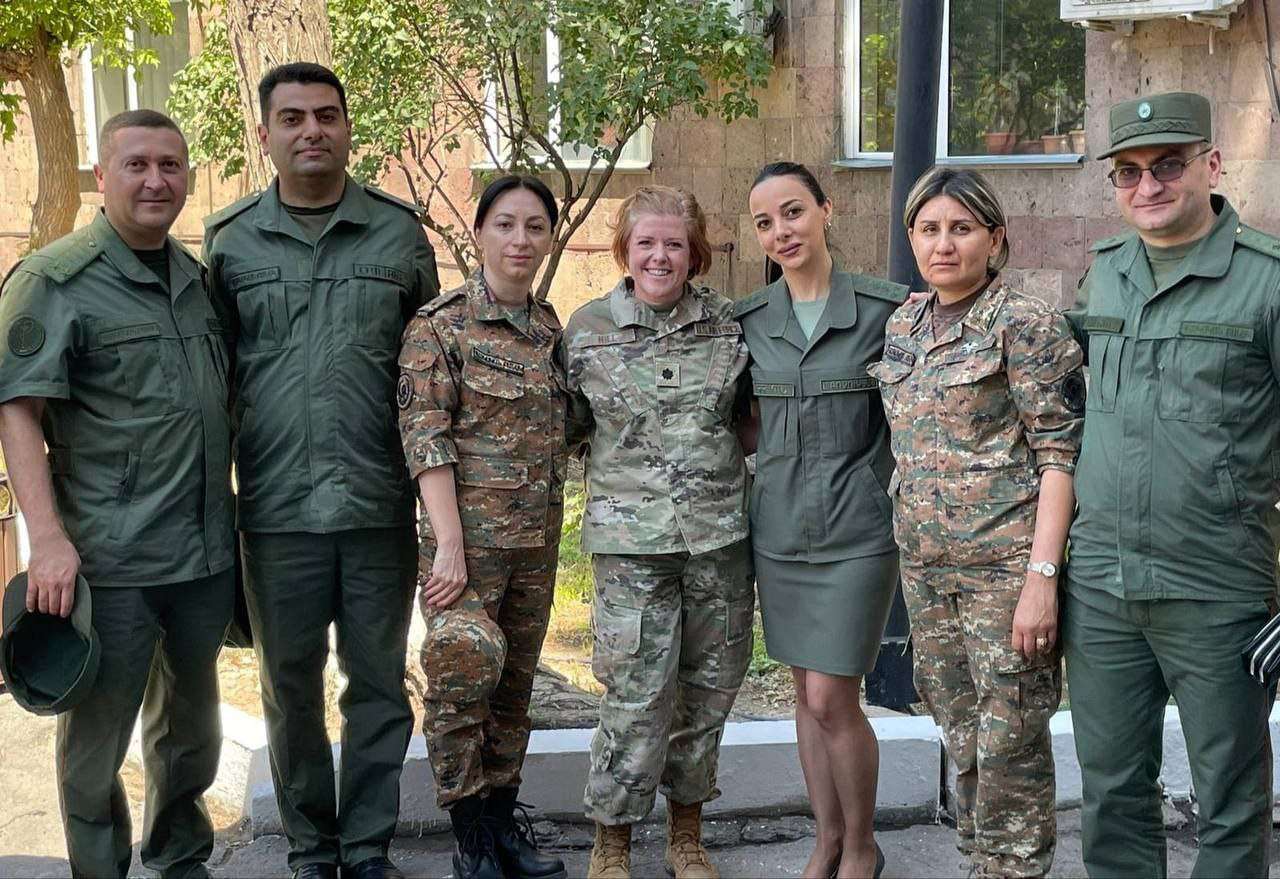 Генерал США посетил центральный клинический военный госпиталь Минобороны