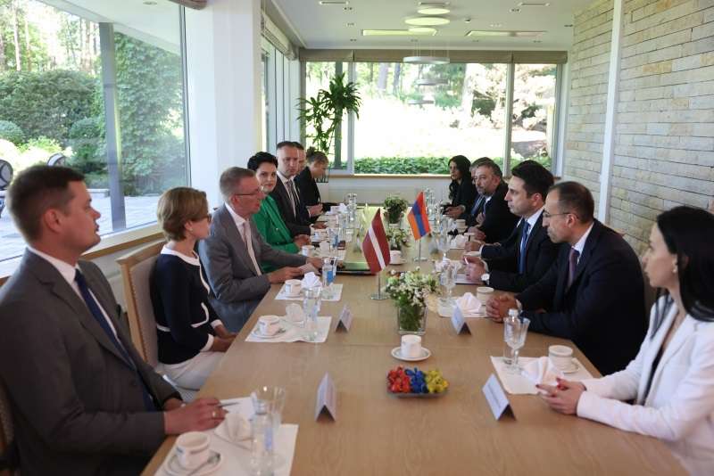 Alen Simonyan discussed several issues with the President of Latvia