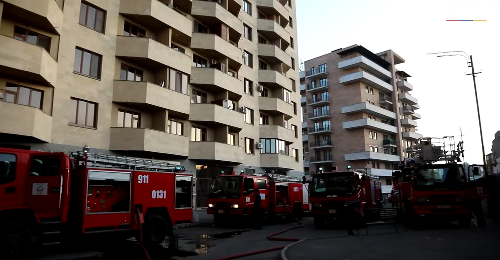 Այրվել է 6 ավտոմեքենա. մանրամասներ՝ Ծարավ Աղբյուր փողոցի հրդեհից