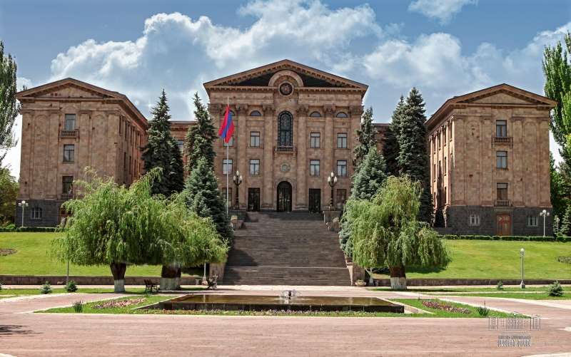 Внеочередное заседание Национального Собрания (ПРЯМОЙ ЭФИР)