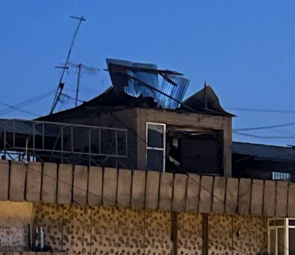 Ապամոնտաժվել են Տիկնիկային թատրոնի շենքի տանիքի փայտե կառուցատարրերը և թիթեղները