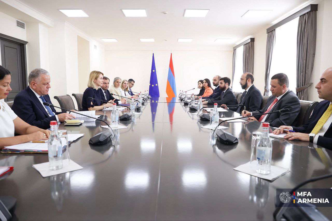 Տեղի է ունեցել Միրզոյանի և Կալասի ընդլայնված կազմով հանդիպումը