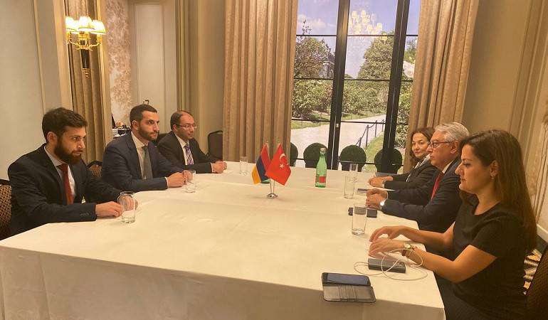 Հայաստանի և Թուրքիայի հատուկ ներկայացուցիչները պայմանավորվել են ցամաքային սահմանը հատելու հնարավորություն ապահովել