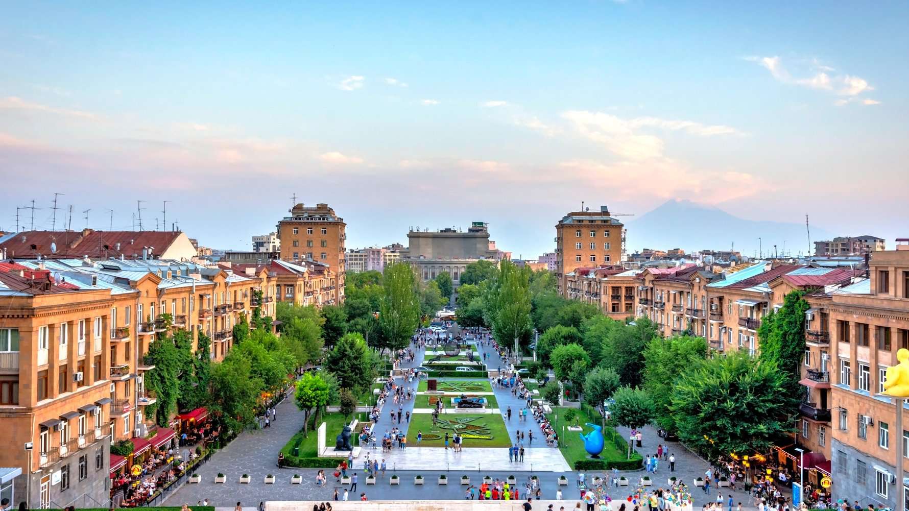 Ереван стал самым любимым городом российских туристов в июле