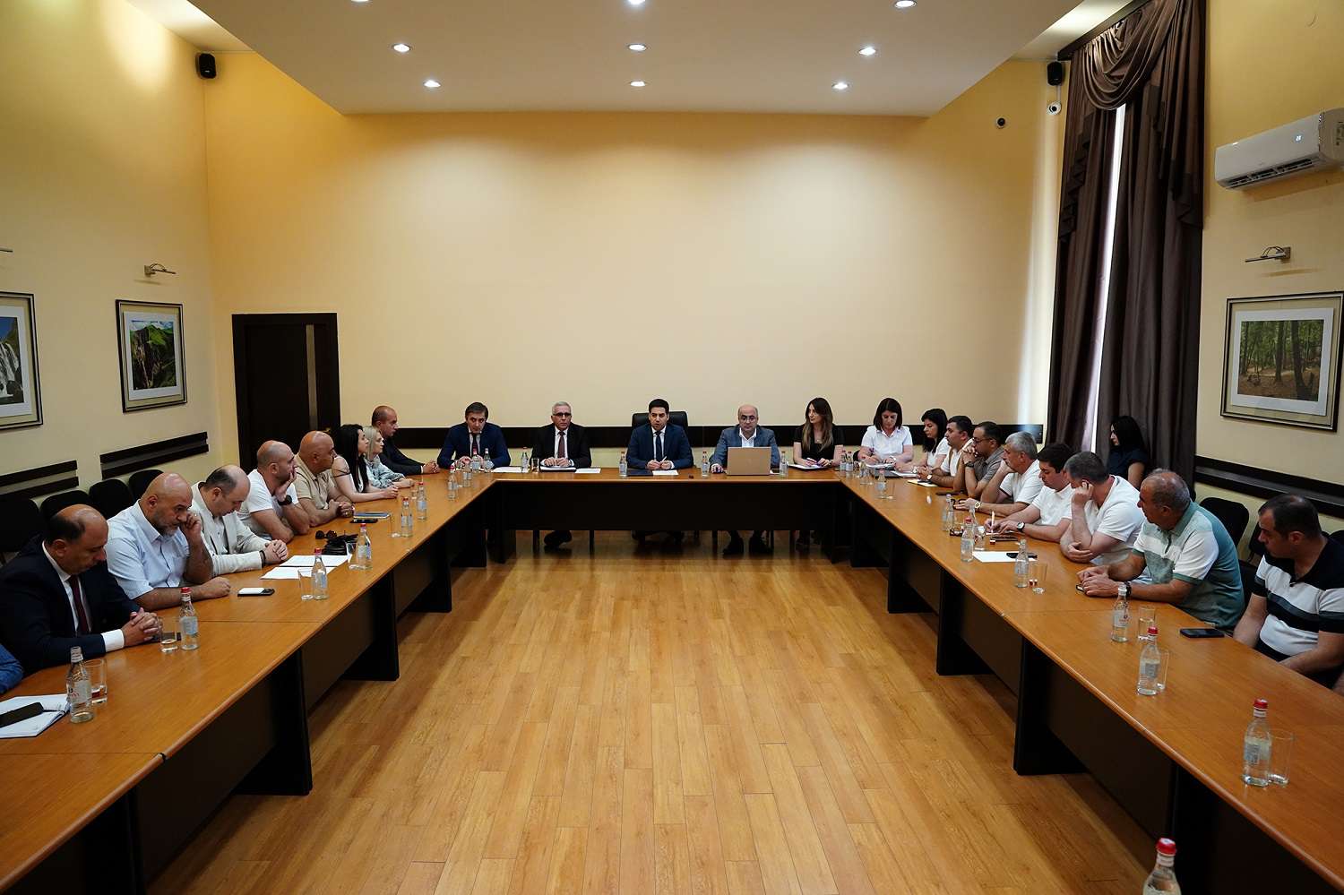 ՊԵԿ նախագահը հանդիպել է կառուցապատման ոլորտում գործունեություն իրականացնողների հետ