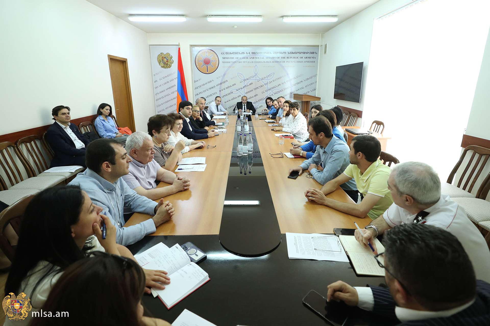 Նախարարի նախագահությամբ տեղի է ունեցել հաշմանդամություն ունեցող անձանց հարցերով զբաղվող ազգային հանձնաժողովի նիստը