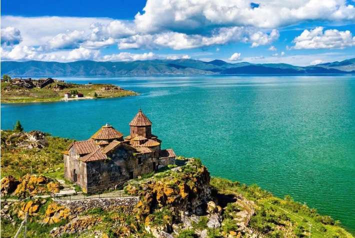 Պաշտոնյաներ կան, որոնց Սևանի ափին ունեցած գույքը ուսումնասիրության առարկա է