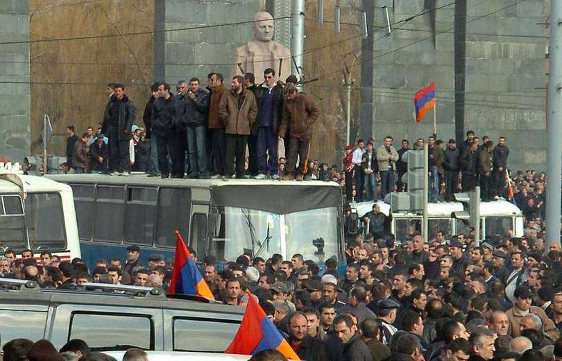Հակակոռուպցիոն դատարանը մարտի 1-ի մասով նոր որոշում է կայացրել. «Ժողովուրդ»