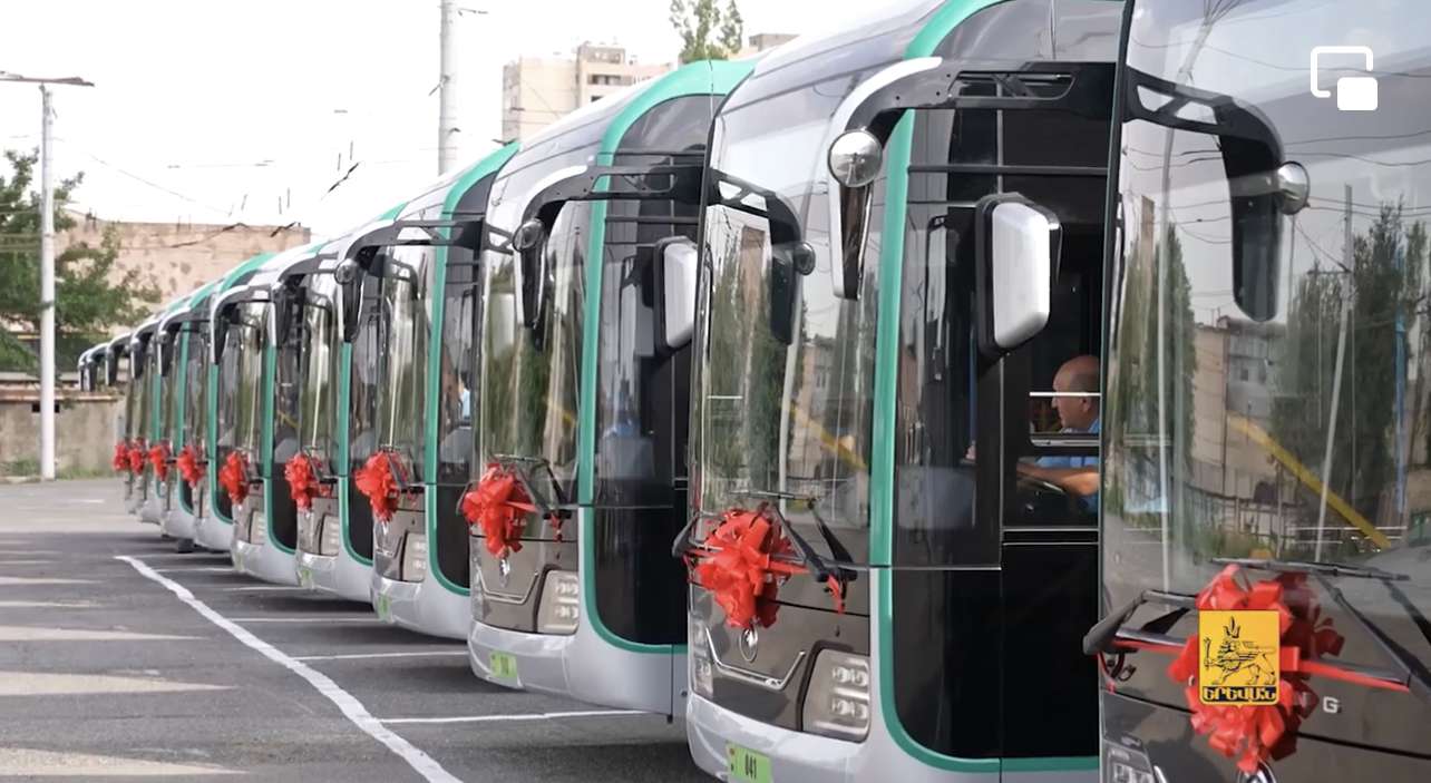 Համայնքային միջոցներով գնված 15 նոր ու ժամանակակից տրոլեյբուսներն այսօր դուրս եկան երթուղի (տեսանյութ)