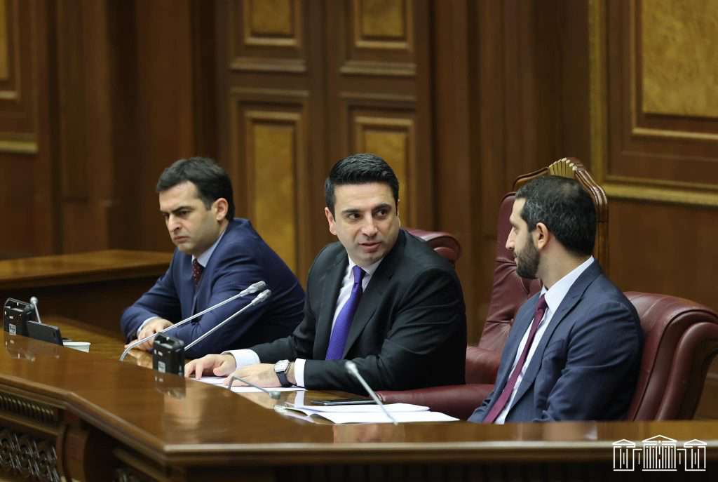 Ալեն Սիմոնյանի փոխարեն Պետերբուրգ կմեկնի Ռուբեն Ռուբինյանը