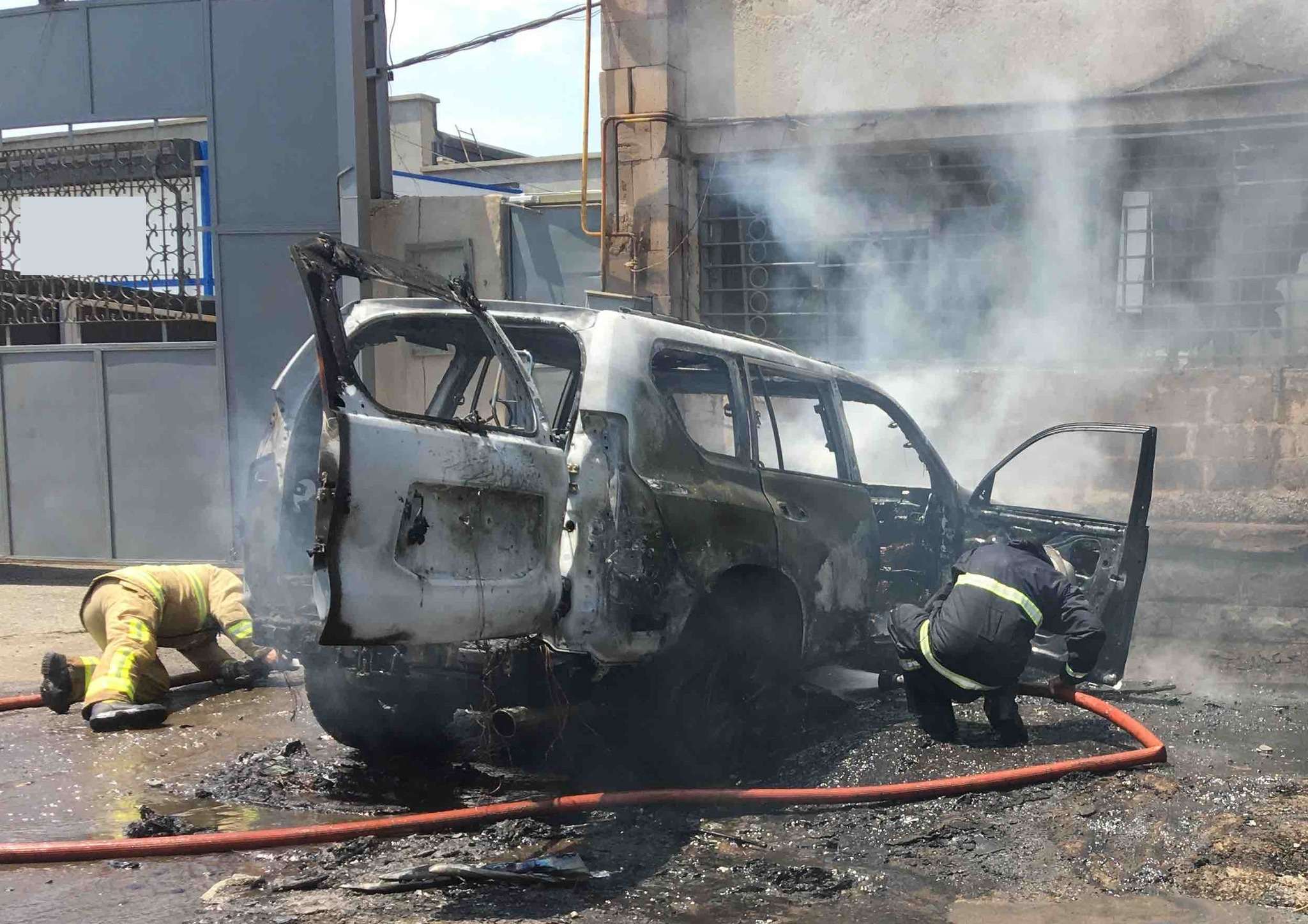 Կայանված Լեքսուսն այրվել է