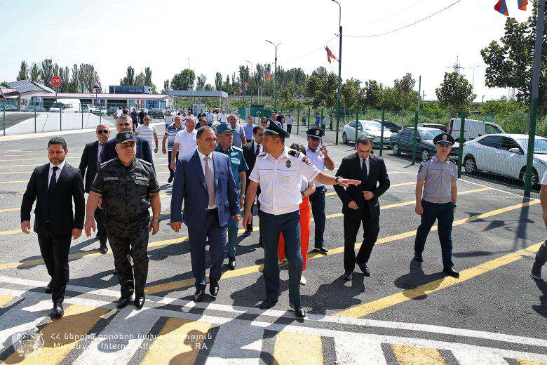 Վահե Ղազարյանն այցելել է ՆԳՆ Արտաշատի նորակառույց հաշվառման-քննական բաժանմունք