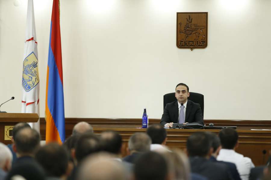 «Մեծ ծավալի աշխատանքները բերում են նաև մեծ ծավալի խնդիրներ քաղաքային կյանքում, և նվազագույնը, որ կարող ենք անել, պատշաճ կահավորելն է». Տիգրան Ավինյան