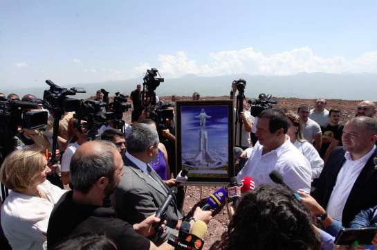 Фонд "Царукян" выступил с новым заявлением относительно статуи Христа