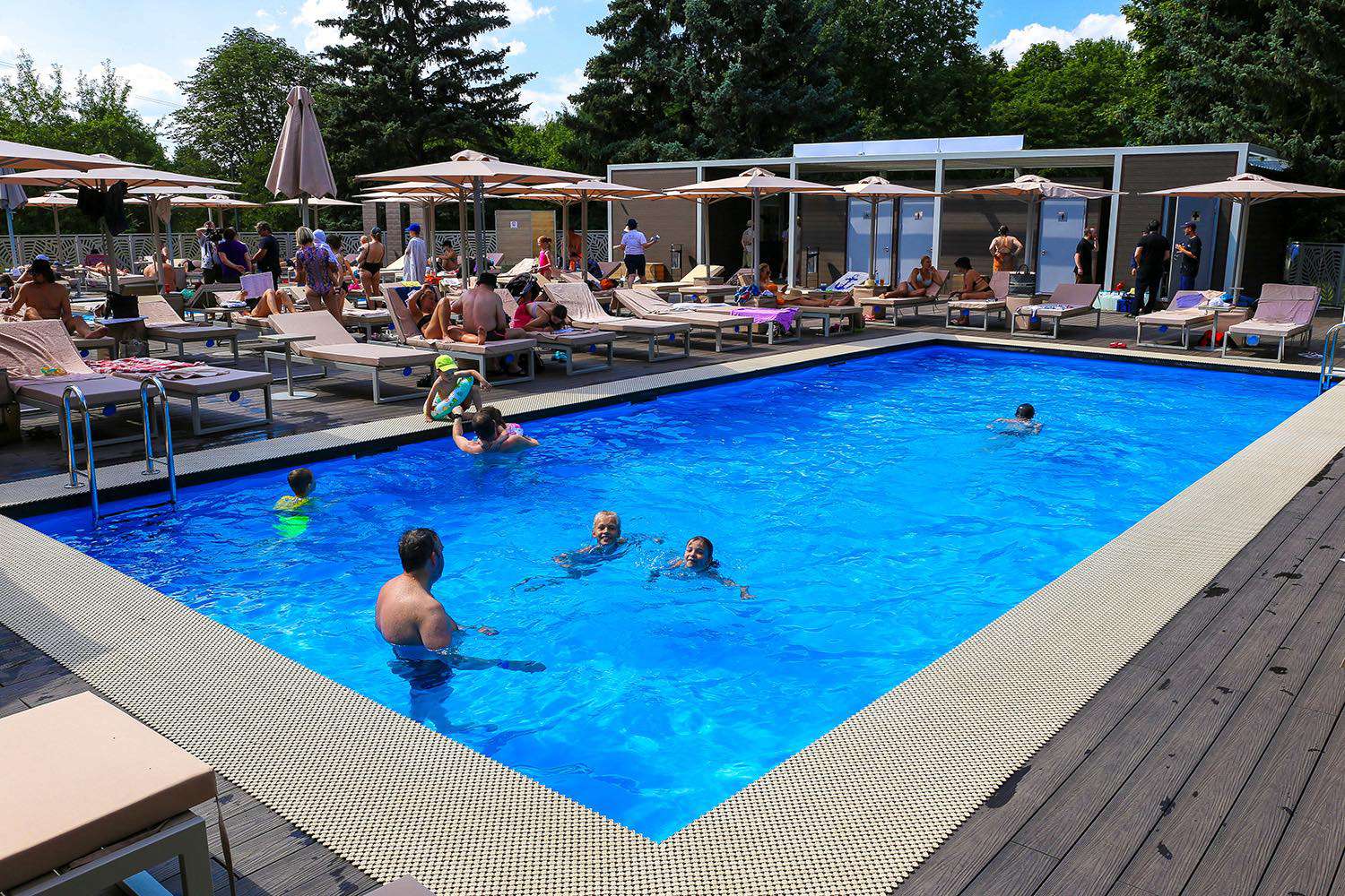 Ինչպես օգտվել լողավազանից անվտանգ և արդյունավետ. ուղեցույց