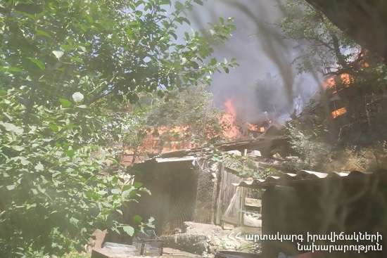 Пожар в Капане, состояние пострадавшего стабильно тяжёлое