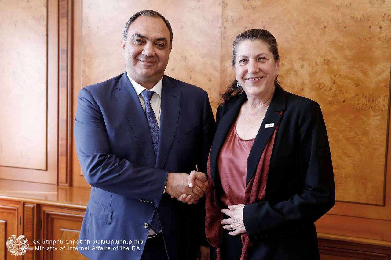 Վահե Ղազարյանն ընդունել է դեսպան Էրին Մըքիի գլխավորած պատվիրակությանը