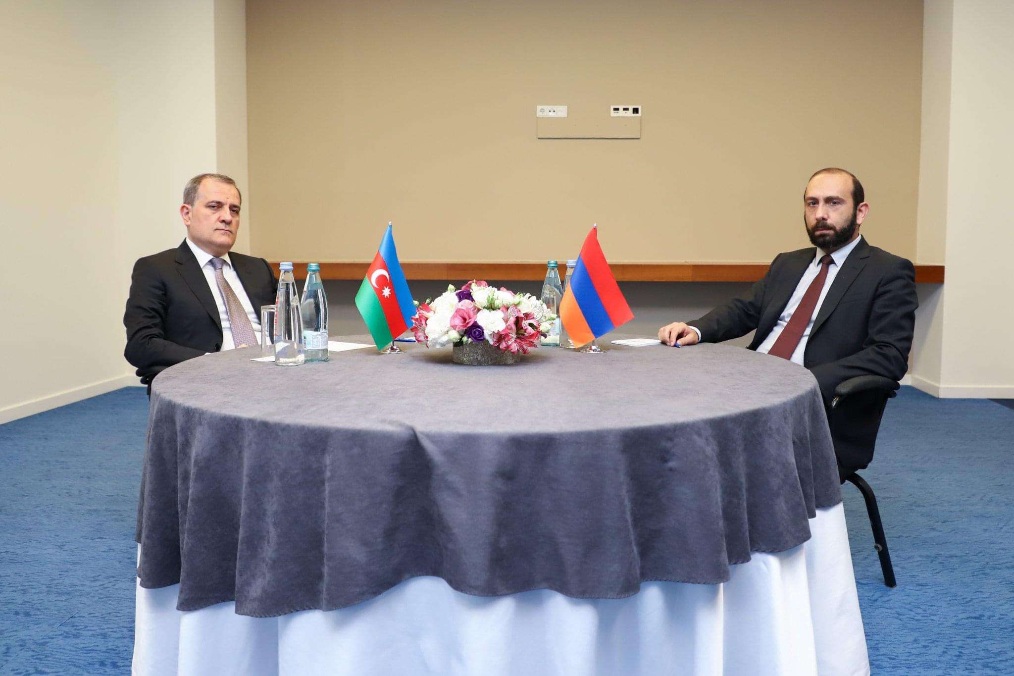 Մեկնարկել է  Միրզոյան-Բայրամով հանդիպումը